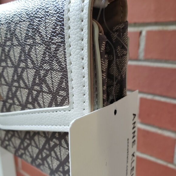 BNWT ANNE KLEIN wallet on a chain in chalk (OS) - Picture 6 of 9